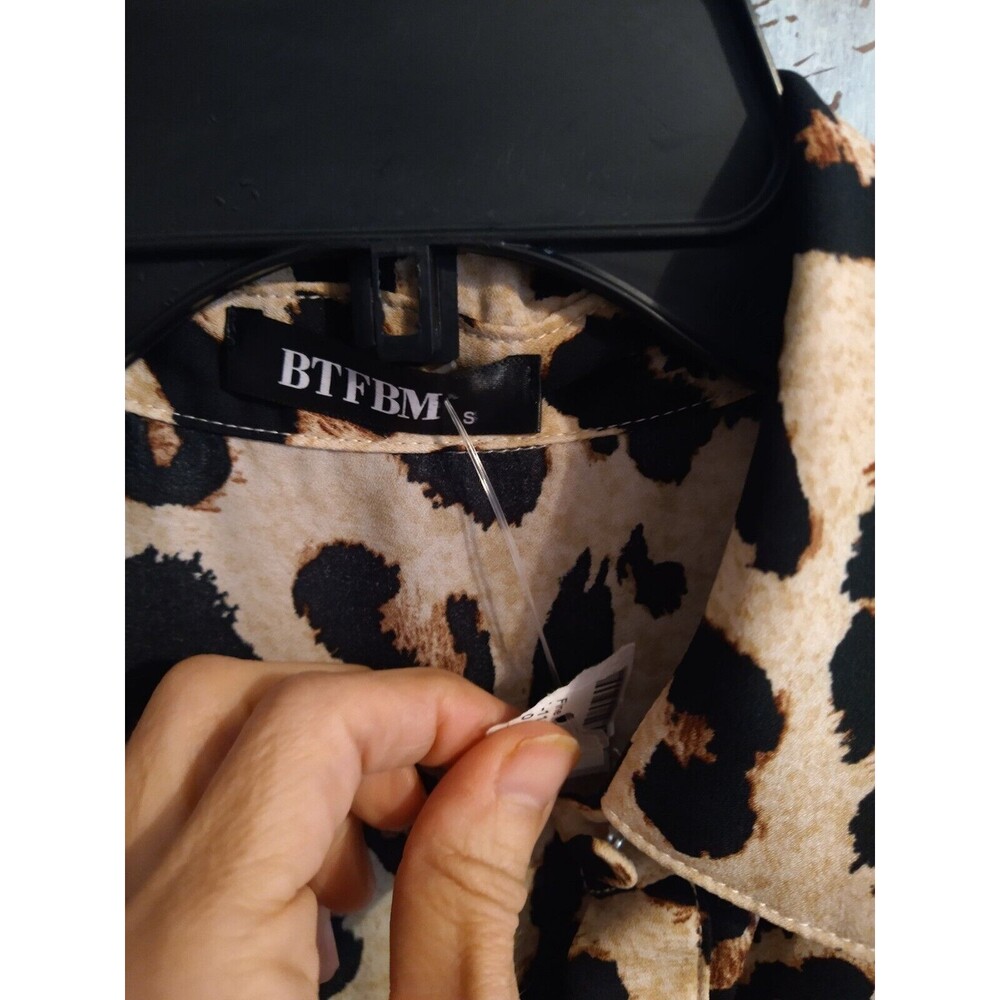 Btfbm Puff Sleeve Leopard Collared Button Up Top … - image 9